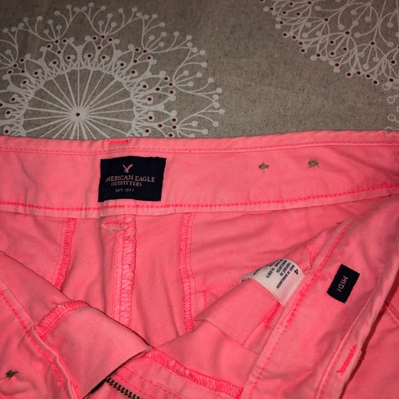 American Eagle neon pink midi shorts - Picture 3 of 3